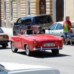 Účastníci srazu veteránů v neděli vyrazili z Chýnova na vyjížďku do Kamenice nad Lipou