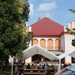 Myslkovice v sobotu slavily výročí zámku výstavou fotografií a pivem