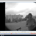 Poznáte ženu na fotografiích? Ozvěte se policii