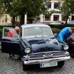 Přes nepřízeň počasí přijelo do Veselí na sto historických vozidel