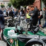 Přes nepřízeň počasí přijelo do Veselí na sto historických vozidel