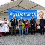 Přes nepřízeň počasí přijelo do Veselí na sto historických vozidel