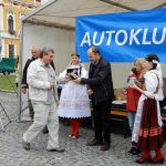 Přes nepřízeň počasí přijelo do Veselí na sto historických vozidel