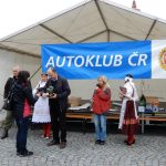 Přes nepřízeň počasí přijelo do Veselí na sto historických vozidel