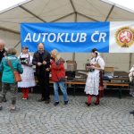 Přes nepřízeň počasí přijelo do Veselí na sto historických vozidel