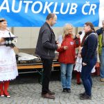 Přes nepřízeň počasí přijelo do Veselí na sto historických vozidel