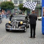 Přes nepřízeň počasí přijelo do Veselí na sto historických vozidel