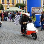 Přes nepřízeň počasí přijelo do Veselí na sto historických vozidel