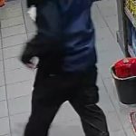 Loupežné přepadení čerpací stanice v Písku. Policie hledá řidiče, kteří jeli okolo