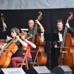 Koncert symfonického orchestru Bolech nadchl táborské náměstí