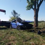 Tragédie na Písecku. Život mladíka vyhasl po nárazu do stromu