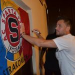 Strakoničtí fanoušci fotbalové Sparty se na derby naladili setkáním s hráči Costou a Hanouskem