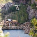Lezecké skupiny a letečtí záchranáři cvičili ve skalách a nad vodou
