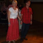 Festival Obrok s lektory, bálem a dortem pro opičky.