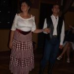 Festival Obrok s lektory, bálem a dortem pro opičky.