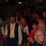 Festival Obrok s lektory, bálem a dortem pro opičky.