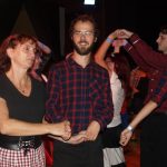Festival Obrok s lektory, bálem a dortem pro opičky.