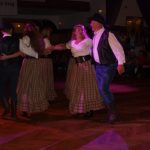Festival Obrok s lektory, bálem a dortem pro opičky.