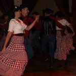 Festival Obrok s lektory, bálem a dortem pro opičky.