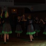Festival Obrok s lektory, bálem a dortem pro opičky.