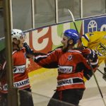 Hokejisté Strakonic dohnali třígólové manko, Vajgaru nakonec podlehli v prodloužení