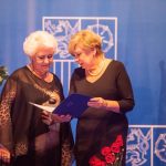 V zámecké jízdárně na Hluboké hejtmanka ocenila osobnosti kraje Zlatými šupinami