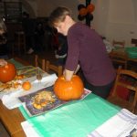 Halloween zavítal do Bošovic. Překvapení bylo v rakvi
