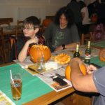 Halloween zavítal do Bošovic. Překvapení bylo v rakvi