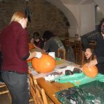 Halloween zavítal do Bošovic. Překvapení bylo v rakvi