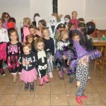 Halloween zavítal do Bošovic. Překvapení bylo v rakvi