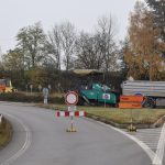 Práce na kruhovém objezdu u Oltyně brzdí provoz. Navíc ještě nehoda. Čekejte zdržení