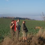 Dobrovolníci a myslivci vysadili čtyřicet pět ovocných stromů