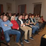 Dva muži v šachu a rybí hody v hostinci U Roubalů
