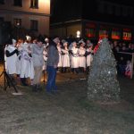 V Jistebnici se rozzářil vánoční strom i radnice