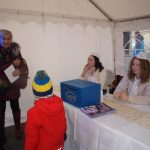 Děti napsaly Ježíškovi a andělský rytíř rozsvítil vánoční strom