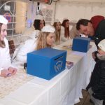 Děti napsaly Ježíškovi a andělský rytíř rozsvítil vánoční strom