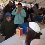 Děti napsaly Ježíškovi a andělský rytíř rozsvítil vánoční strom