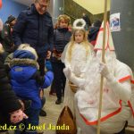 Čertovský rej na táborském zimáku pobavil i pomohl