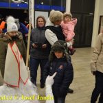 Čertovský rej na táborském zimáku pobavil i pomohl