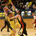 Jihočeské derby ovládli Sršni a bez prohry vyskočili na vrchol tabulky