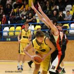 Jihočeské derby ovládli Sršni a bez prohry vyskočili na vrchol tabulky