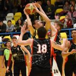 Jihočeské derby ovládli Sršni a bez prohry vyskočili na vrchol tabulky