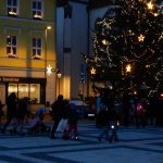 Děti zvoněním u soběslavské Hlásky přivolaly anděla. Předaly mu přání pro Ježíška