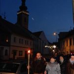 Děti zvoněním u soběslavské Hlásky přivolaly anděla. Předaly mu přání pro Ježíška