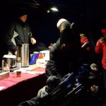 Děti zvoněním u soběslavské Hlásky přivolaly anděla. Předaly mu přání pro Ježíška