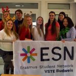 Na budějovické VŠTE zněly koledy. Zahraniční studenti poznávali české tradice