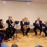 Adventní koncert o zlaté neděli naplnil celý sál komunitního centra Roudná