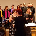 Adventní koncert o zlaté neděli naplnil celý sál komunitního centra Roudná