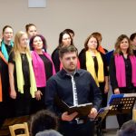 Adventní koncert o zlaté neděli naplnil celý sál komunitního centra Roudná