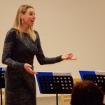 Adventní koncert o zlaté neděli naplnil celý sál komunitního centra Roudná